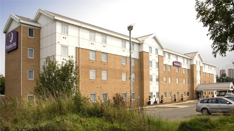 Premier Inn Leeds City West Exterior