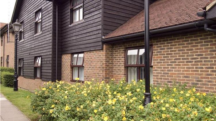 Premier Inn Sandhurst Exterior