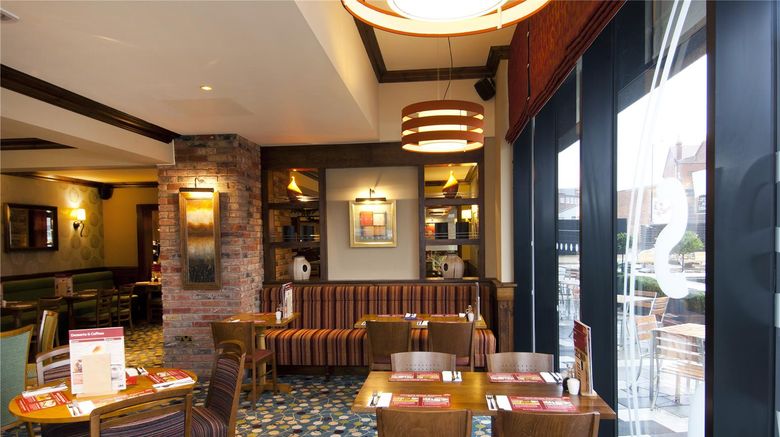 <b>Premier Inn Walsall Town Centre Restaurant</b>. Images powered by <a href="https://iceportal.shijigroup.com/" title="IcePortal" target="_blank">IcePortal</a>.