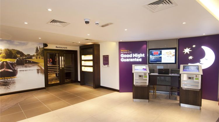 Premier Inn Walsall Town Centre Lobby