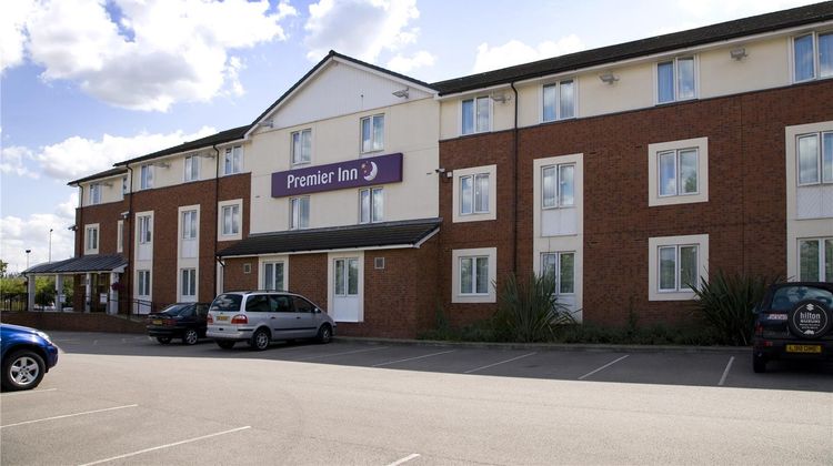 Premier Inn Basildon Festival Park Exterior