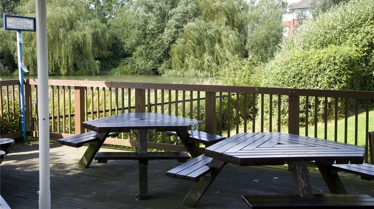 Premier Inn Basildon Festival Park Exterior