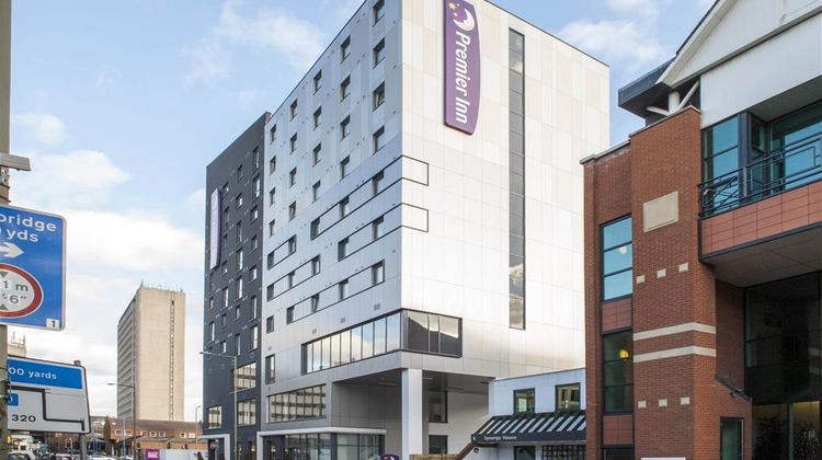 Premier Inn Hotel Woking Town Centre Exterior