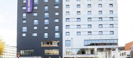 Premier Inn Hotel Woking Town Centre Exterior