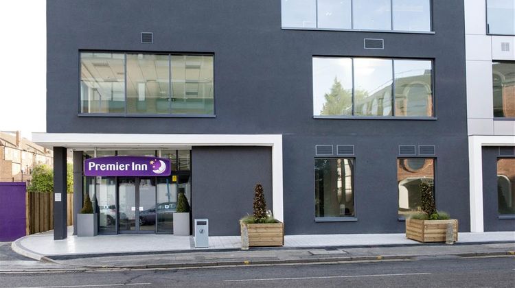 Premier Inn Hotel Woking Town Centre Exterior