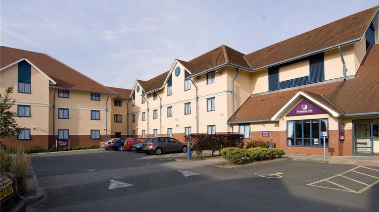 Premier Inn Worcester Exterior