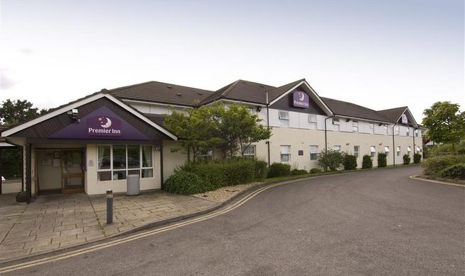 Premier Inn Caerphilly (Crossways) Exterior