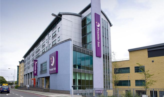 Premier Inn London Wimbledon South Exterior