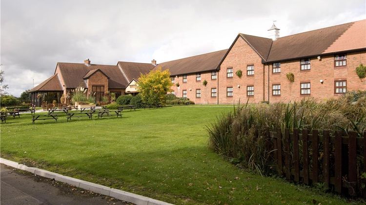 Premier Inn Crewe West Exterior