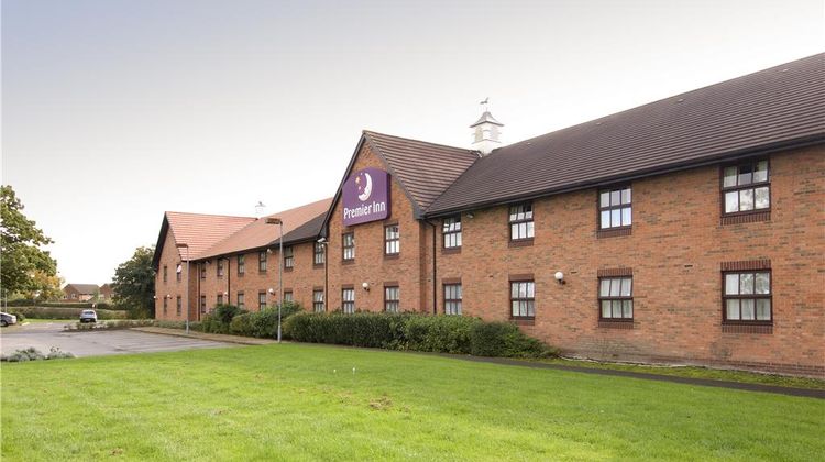 Premier Inn Crewe West Exterior
