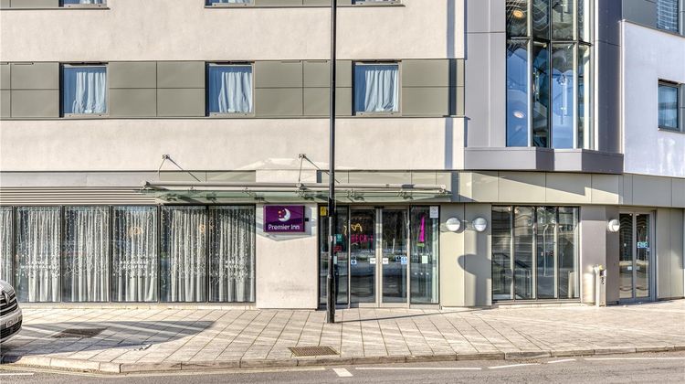 Premier Inn Southampton West Quay Exterior
