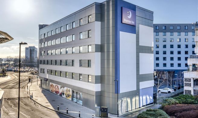 Premier Inn Southampton West Quay Exterior