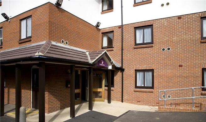 Premier Inn London Hayes Heathrow(North) Exterior