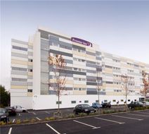 Premier Inn Manchester Airport South Exterior