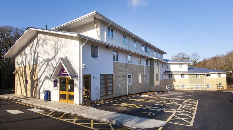 Premier Inn Christchurch / Highcliffe Exterior. Images powered by <a href="https://iceportal.shijigroup.com" target="_blank" rel="noopener">Ice Portal</a>.