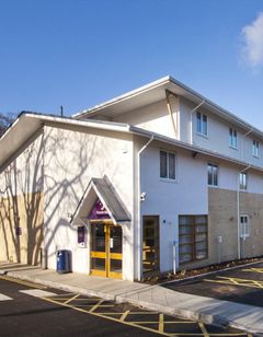 Premier Inn Christchurch / Highcliffe