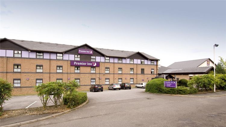 Premier Inn Hemel Hempstead West Exterior