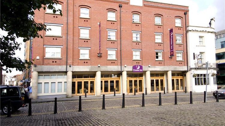 Premier Inn Bristol City Centre King St Exterior