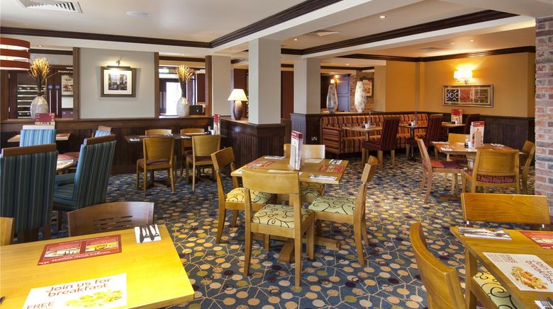 <b>Premier Inn London Dagenham Restaurant</b>. Images powered by <a href="https://iceportal.shijigroup.com/" title="IcePortal" target="_blank">IcePortal</a>.
