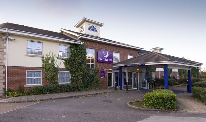 Premier Inn Rugby North (Newbold) Exterior