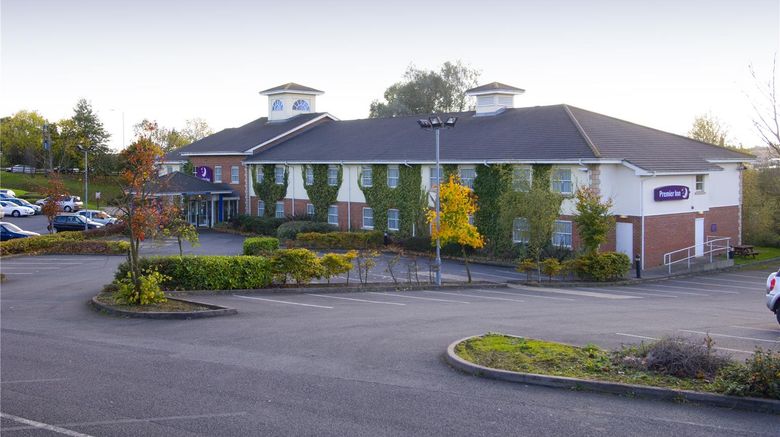 <b>Premier Inn Rugby North (Newbold) Exterior</b>. Images powered by <a href="https://iceportal.shijigroup.com/" title="IcePortal" target="_blank">IcePortal</a>.