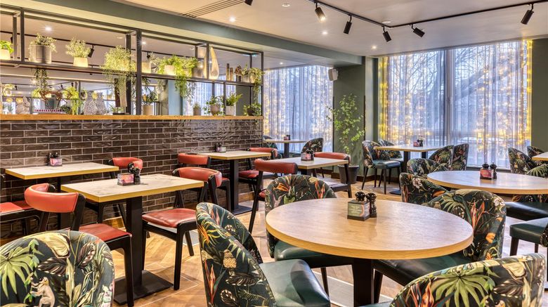 <b>Premier Inn Aldershot Restaurant</b>. Images powered by <a href="https://iceportal.shijigroup.com/" title="IcePortal" target="_blank">IcePortal</a>.