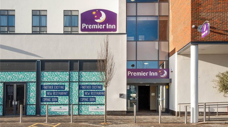 <b>Premier Inn Trowbridge Exterior</b>. Images powered by <a href="https://iceportal.shijigroup.com/" title="IcePortal" target="_blank">IcePortal</a>.