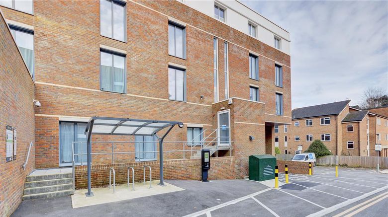 <b>Premier Inn Haywards Heath Exterior</b>. Images powered by <a href="https://iceportal.shijigroup.com/" title="IcePortal" target="_blank">IcePortal</a>.