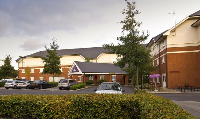 Premier Inn Warrington (M6-J21) Exterior