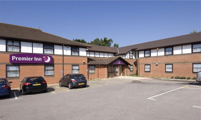 Premier Inn Southampton North Exterior