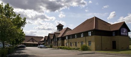 Premier Inn Basildon South Exterior