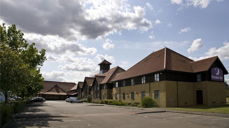 Premier Inn Basildon South Exterior