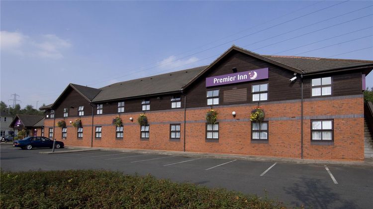 Premier Inn Walsall (M6, J10) Exterior