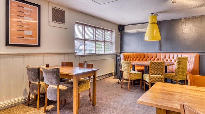 <b>Premier Inn London Harrow Restaurant</b>. Images powered by <a href="https://iceportal.shijigroup.com/" title="IcePortal" target="_blank">IcePortal</a>.