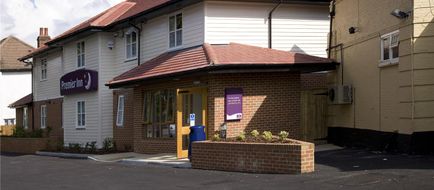 Premier Inn London Twickenham East Exterior