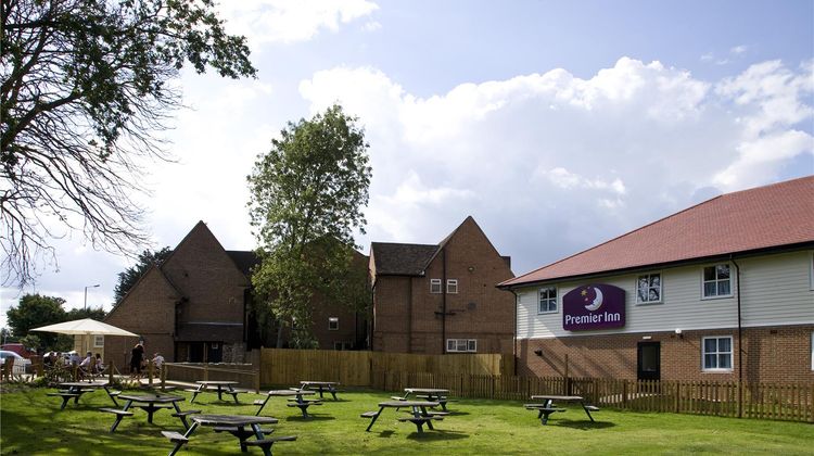 Premier Inn London Twickenham East Exterior