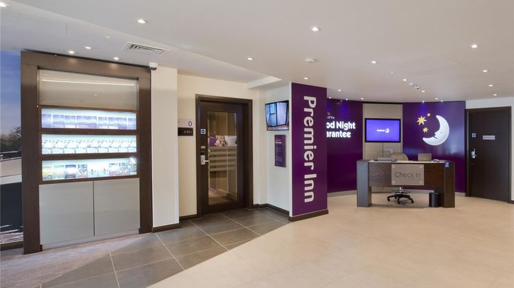 Premier Inn London Uxbridge Lobby