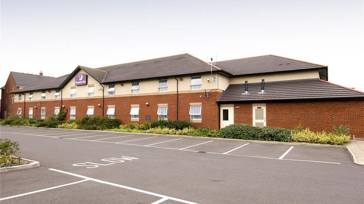 Premier Inn Taunton Central (North) Exterior
