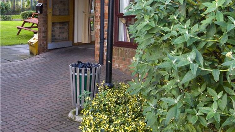 Premier Inn Manchester (Denton) Exterior
