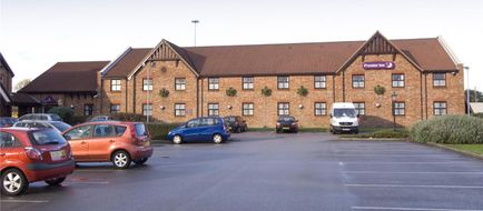 Premier Inn Manchester (Denton) Exterior