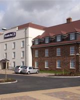 Premier Inn Bedford South (A421)