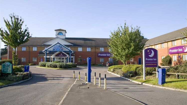 Premier Inn Luton South (M1, J9) Exterior