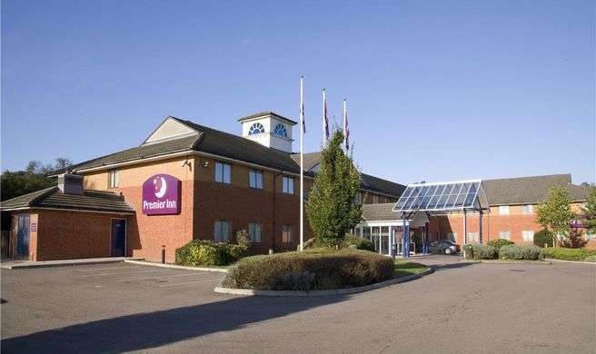 Premier Inn Luton South (M1, J9) Exterior