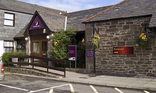 Premier Inn Dundee West Exterior