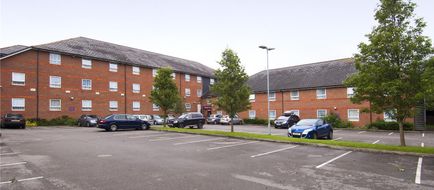Premier Inn Leeds East Exterior