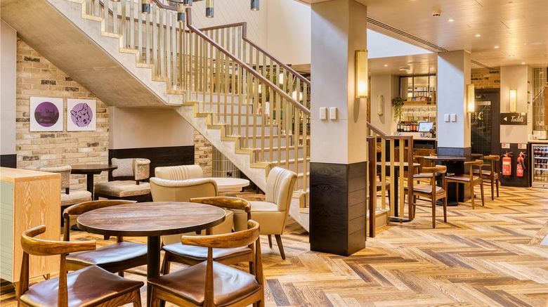 <b>hub by Premier Inn London Camden Restaurant</b>. Images powered by <a href="https://iceportal.shijigroup.com/" title="IcePortal" target="_blank">IcePortal</a>.