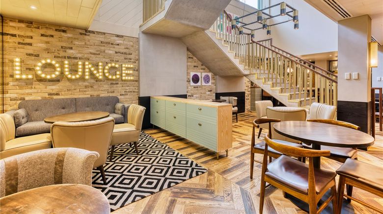 <b>hub by Premier Inn London Camden Restaurant</b>. Images powered by <a href="https://iceportal.shijigroup.com/" title="IcePortal" target="_blank">IcePortal</a>.