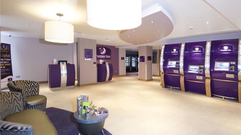 <b>Premier Inn London Blackfriars Lobby</b>. Images powered by <a href="https://iceportal.shijigroup.com/" title="IcePortal" target="_blank">IcePortal</a>.
