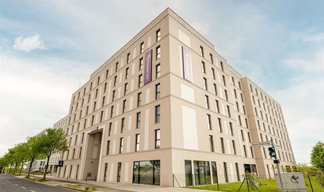 Premier Inn Berlin Airport Hotel Exterior