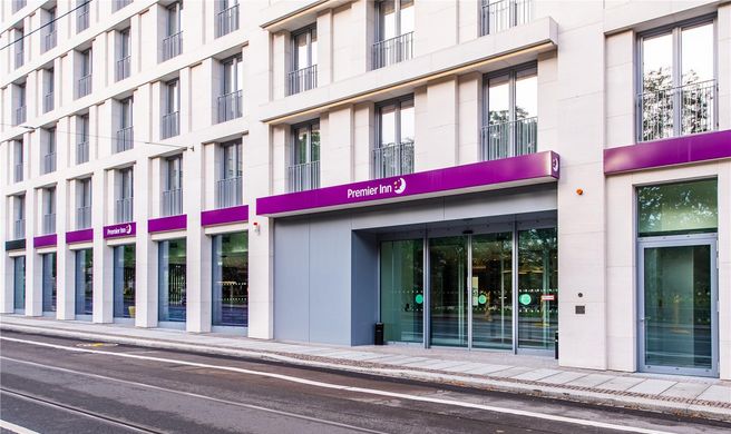Premier Inn Leipzig City Oper Exterior
